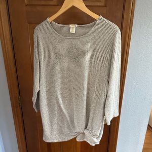 Matty M- 3/4 sleeve Top- XL